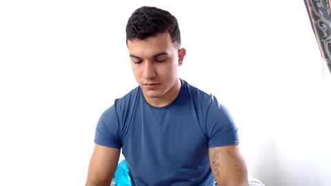 Snapshot of lianstonne chatting on February 16, 4:03 pm Liamstonne online show from February 16, 4:03 pm