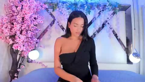 Lia obrien online show from May 9, 10:15 pm