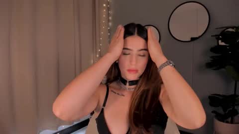 Lia online show from September 15, 1:00 pm