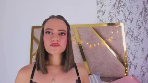 liaross online show from March 29, 4:07 pm