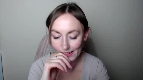 Lia online show from March 10, 1:27 pm