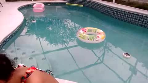 liatalian online show from March 15, 7:53 pm