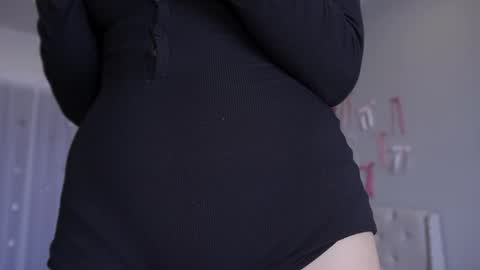 Lia online show from May 19, 3:02 am