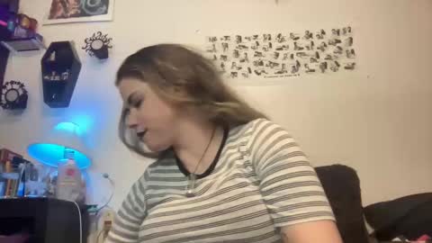 Snapshot of libbydeetzxxx chatting on February 26, 10:15 am Libby Deetz online show from February 26, 10:15 am