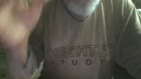 Snapshot of libido11 chatting on November 5, 9:42 am Libido11 online show from November 5, 9:42 am