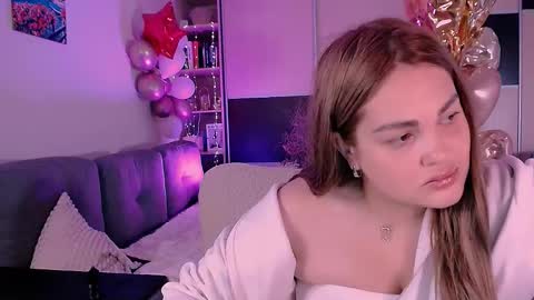 libra_mia online show from October 26, 4:40 am