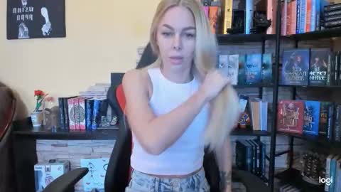 Anna online show from December 1, 8:52 am