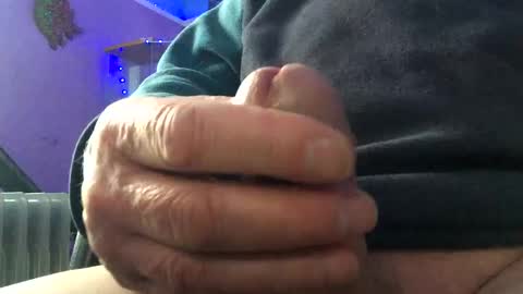 Snapshot of lickyouryoni chatting on March 12, 7:59 pm LickYourYoni online show from March 12, 7:59 pm