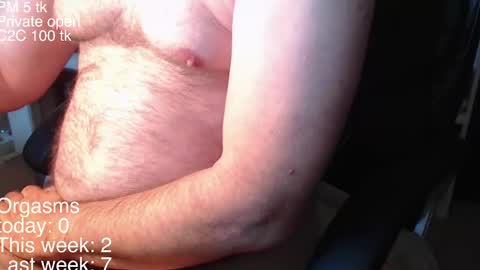 liebestool8 online show from December 3, 5:45 pm