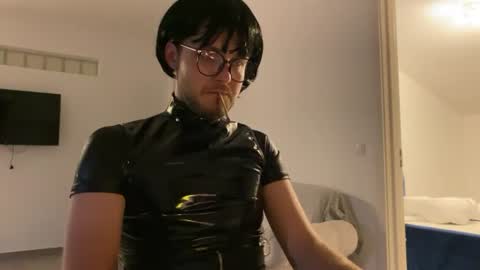 Snapshot of liferacw chatting on July 9, 8:35 pm SofieXxxDoll online show from July 9, 8:35 pm
