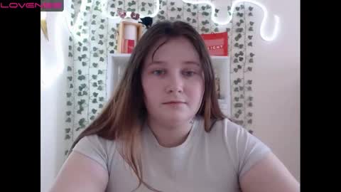 light_lunaa online show from January 12, 6:39 am