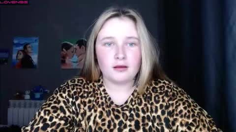 light_lunaa online show from September 17, 1:57 pm