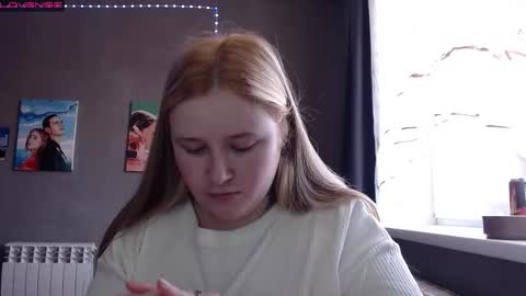 light_lunaa online show from October 20, 5:30 am