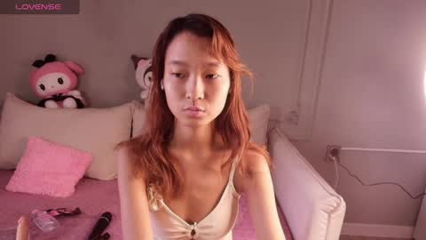 Lihn Pham online show from April 3, 3:15 am