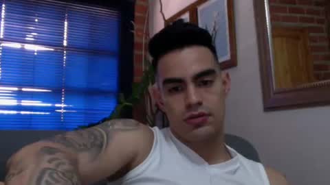 Snapshot of liiam_collins chatting on May 3, 2:12 pm liiam online show from May 3, 2:12 pm