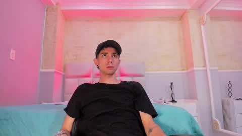 Snapshot of liiamhudson_ chatting on February 7, 9:26 am L I I A M online show from February 7, 9:26 am