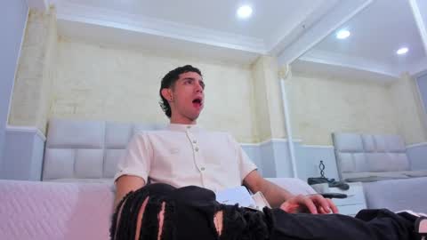 Snapshot of liiamhudson_ chatting on February 21, 5:02 am L I I A M online show from February 21, 5:02 am