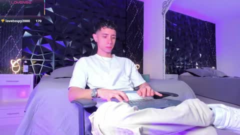 Snapshot of liiamhudson_ chatting on March 9, 4:55 pm L I I A M online show from March 9, 4:55 pm