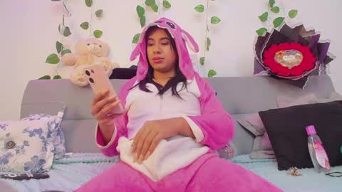 Snapshot of liiliith_1 chatting on May 28, 5:49 am liiliith_1 online show from May 28, 5:49 am