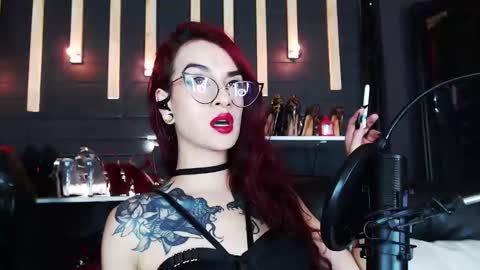 Liilith online show from December 6, 1:33 pm