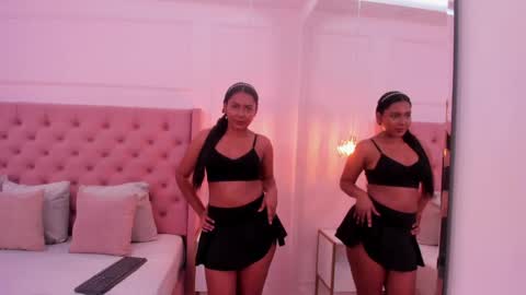 Snapshot of liily_evans_ chatting on May 30, 7:33 pm Liily Evans online show from May 30, 7:33 pm