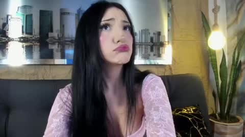 Liilyrose online show from May 23, 2:54 pm