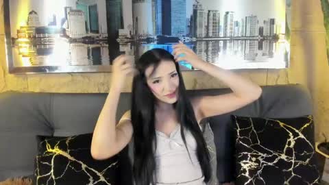 Liilyrose online show from May 30, 4:04 pm