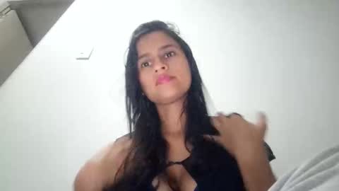 Snapshot of liiz5 chatting on January 10, 2:25 am liiz5 online show from January 10, 2:25 am