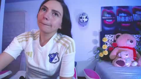Snapshot of lika_little3 chatting on June 19, 12:26 am Liika online show from June 19, 12:26 am