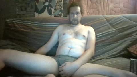 Snapshot of likeabanana chatting on June 3, 8:25 pm likeabanana online show from June 3, 8:25 pm