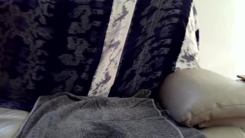 Snapshot of liku69 chatting on February 8, 11:24 pm liku69 online show from February 8, 11:24 pm