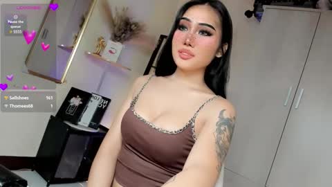 Snapshot of lil_m1ss_silly chatting on October 4, 10:52 pm Miss Lily online show from October 4, 10:52 pm