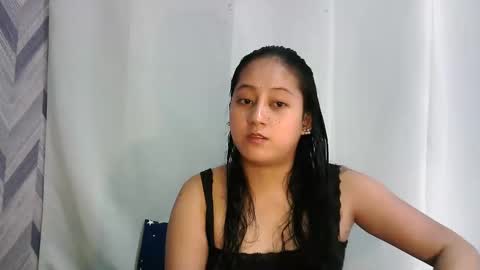 Snapshot of lil_monic18 chatting on November 8, 9:24 pm lil_monic18 online show from November 8, 9:24 pm