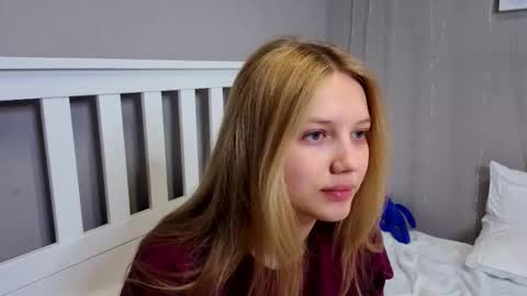 Emma online show from March 6, 1:02 am