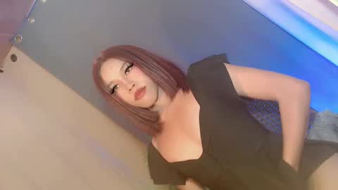 lil_trixxy online show from June 8, 12:16 pm