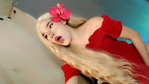 Snapshot of lil_trixxy chatting on July 5, 12:17 am lil_trixxy online show from July 5, 12:17 am