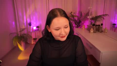  Lila  online show from October 11, 1:42 pm