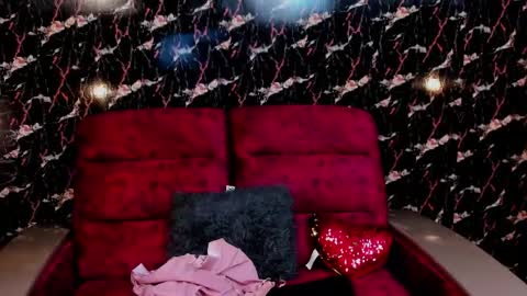 Lila online show from April 5, 12:35 pm