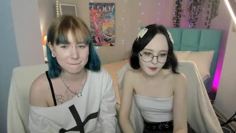 Lili online show from May 8, 11:26 am