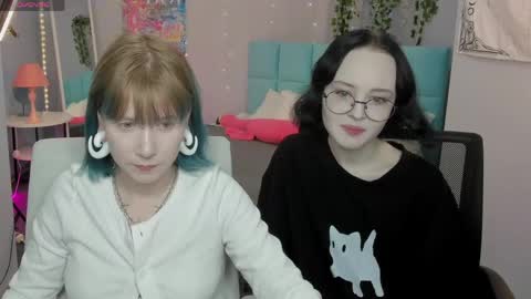 Lili online show from May 15, 10:55 am
