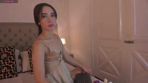 Lila Clark online show from April 17, 9:51 pm