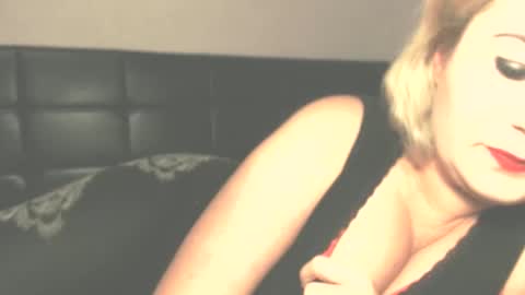 Snapshot of lilada27 chatting on September 17, 5:25 pm lila online show from September 17, 5:25 pm