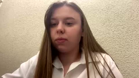 Snapshot of lilae37yis chatting on October 3, 7:44 pm Lily online show from October 3, 7:44 pm
