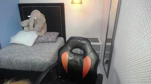 Dove online show from March 3, 7:06 pm