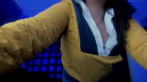 Snapshot of lilavelvet chatting on May 2, 9:31 pm LilaVelvet online show from May 2, 9:31 pm