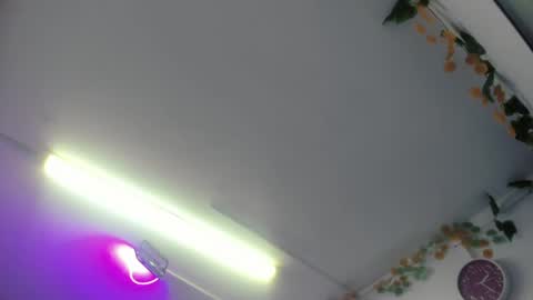 Snapshot of lilavelvet chatting on May 20, 7:20 pm LilaVelvet online show from May 20, 7:20 pm