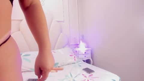 Snapshot of lilawesst chatting on June 14, 11:45 am lilawesst online show from June 14, 11:45 am