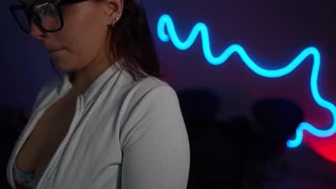 Rebecca online show from February 10, 6:39 am