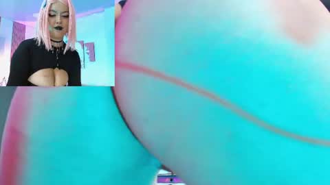 Snapshot of lilcandy19 chatting on June 24, 12:15 pm lilcandy19 online show from June 24, 12:15 pm