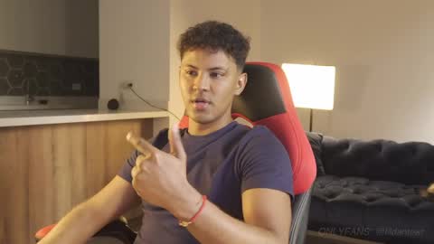 Snapshot of lildantear chatting on May 30, 6:38 pm Dante online show from May 30, 6:38 pm